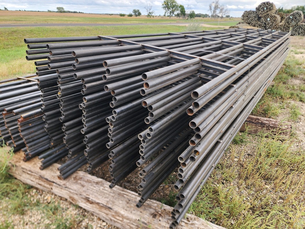 Continuous Fence Panel